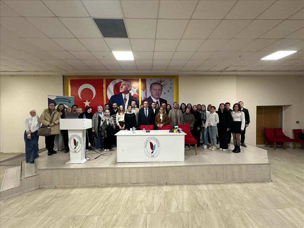 Yalova Üniversitesi’nde 6. Uluslararası İlişkiler Akademi Zirvesi Gerçekleştirildi